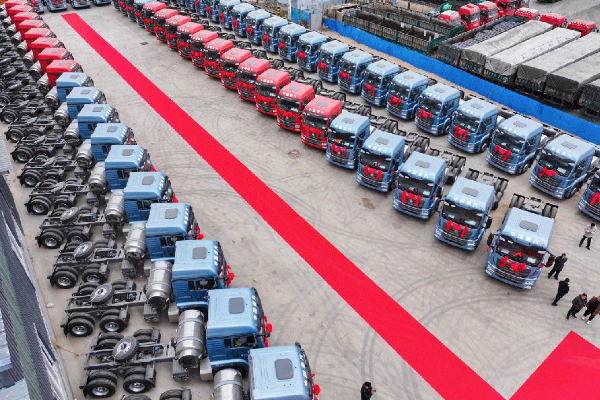 110臺｜中國重汽交車捷報頻傳，硬核實力領(lǐng)跑新春市場！